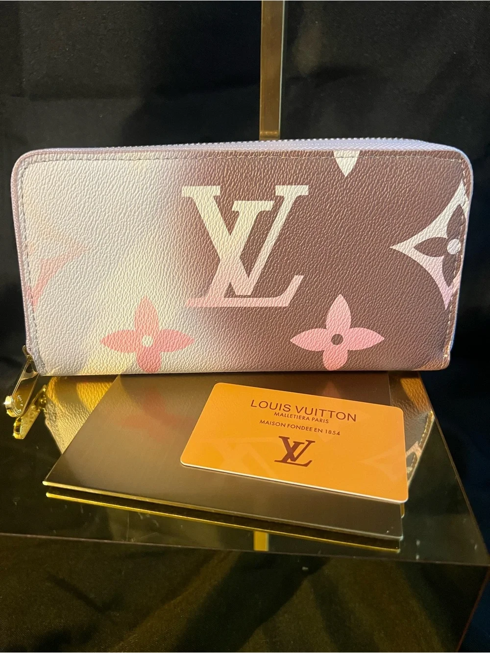 Louis Vuitton “Fashion” Pink Monogram Zippy Wallet - Picture 8 of 8